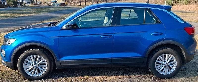 Second-hand VW T-Roc 116 CP (85 kW) 2018 Albastru SUV