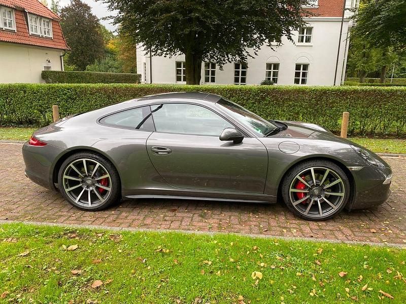 Grau Gebraucht 2012 Porsche 991 Coupé | 96.700 € - Bild 1/4
