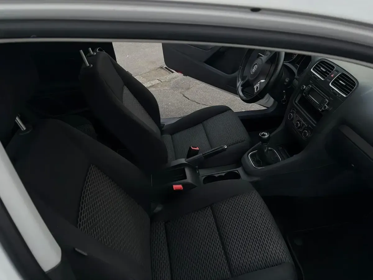 Usata VW Golf VI 80 CV (58 kW) 2009 Bianco Utilitaria