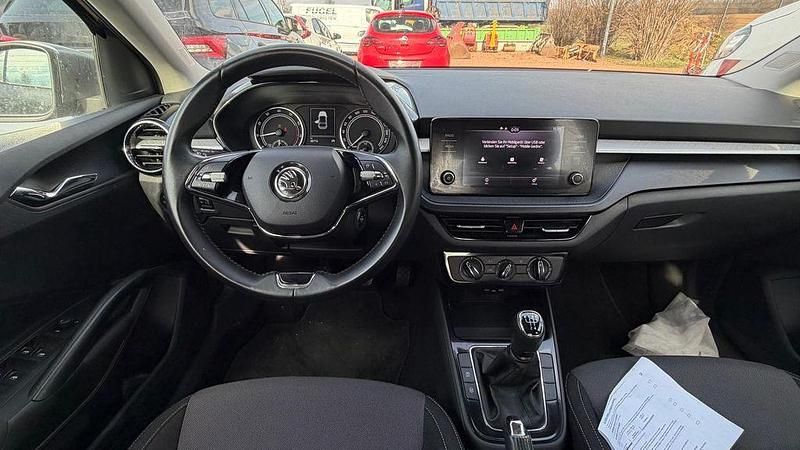 Gebraucht Skoda Fabia Selection 95 PS (69 kW) 2023 Graphitegrau metallic Kleinwagen