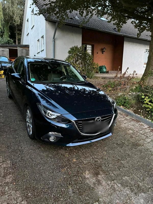 Gebraucht Mazda 3 120 PS (88 kW) 2016 Blau Kleinwagen