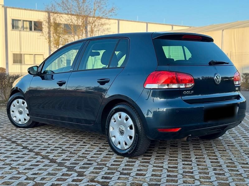 Gebraucht VW Golf VI Style 105 PS (77 kW) 2011 Blau Kleinwagen