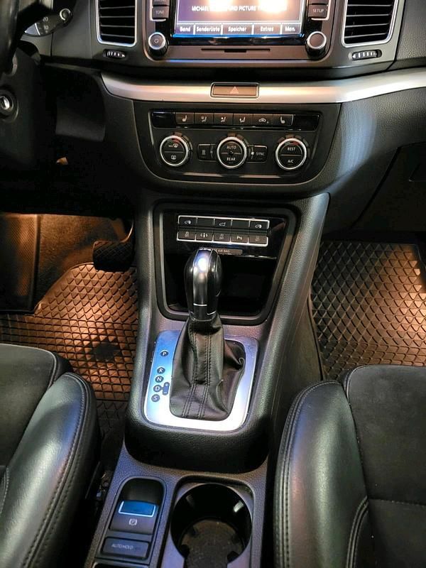 Gebraucht VW Sharan Highline 170 PS (125 kW) 2013 Grau Van / Kleinbus