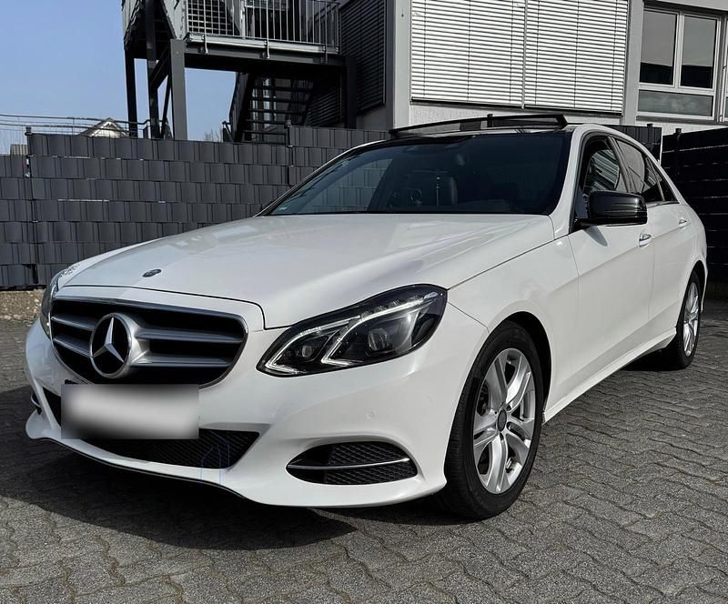 Gebraucht Mercedes E250 204 PS (150 kW) 2014 Silber Limousine