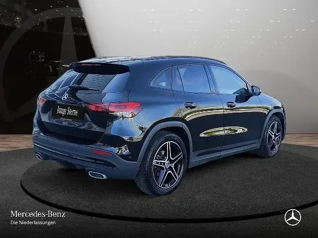 Gebraucht Mercedes GLA200 AMG 163 PS (119 kW) 2023 Schwarz SUV