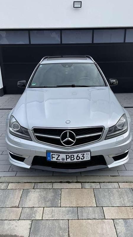 Silber Gebraucht 2011 Mercedes C63 AMG AMG Kombi | 41.000 € (Etwas zu teuer) - Bild 1/4