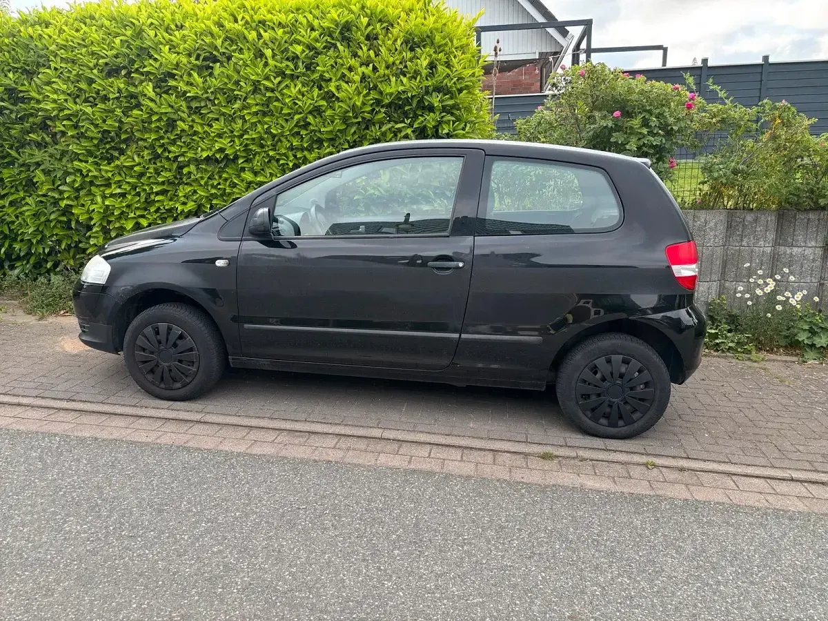 Gebraucht VW Fox 55 PS (40 kW) 2007 Schwarz Kleinwagen
