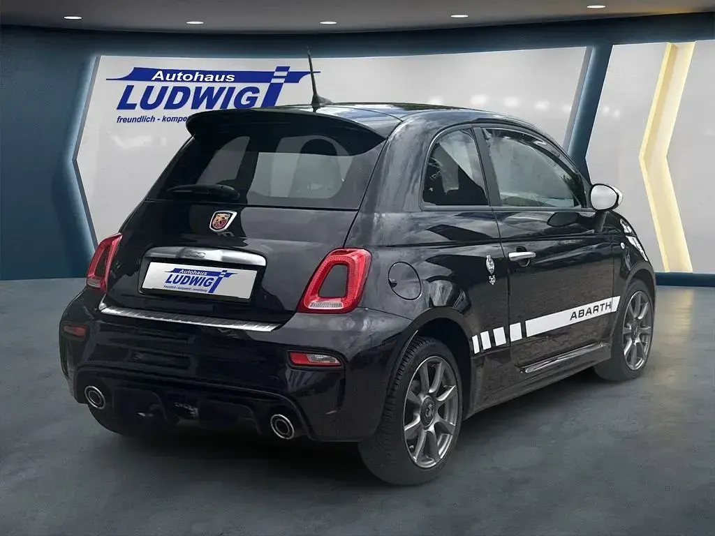 Gebraucht Abarth 595 145 PS (106 kW) 2019 Weiß Limousine
