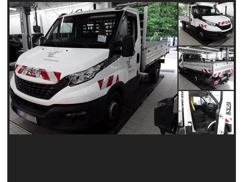 Weiß Gebraucht 2020 Iveco Daily Van | 29.888 € (Teuer) - Bild 1/4