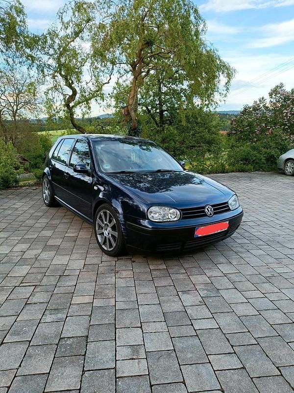 Gebraucht VW Golf IV Trendline 115 PS (84 kW) 2002 Blau Kleinwagen