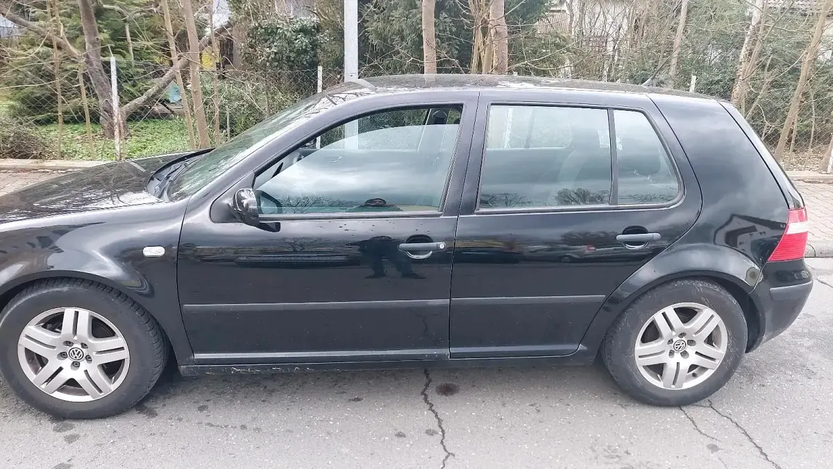 Usata VW Golf IV 75 CV (55 kW) 2003 Nero Berlina