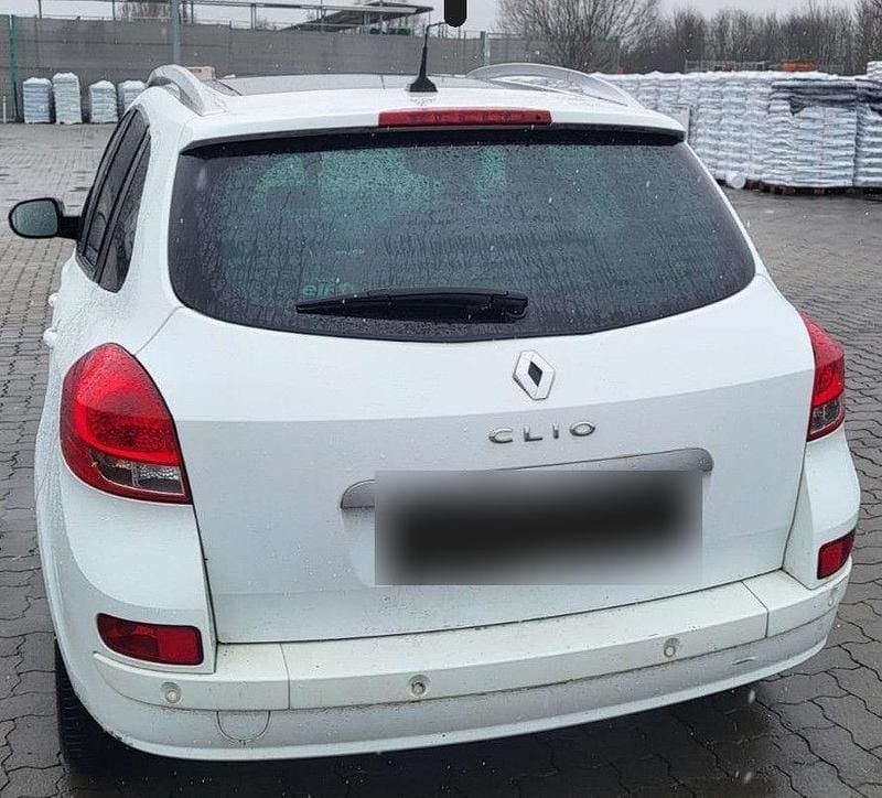 Gebraucht Renault Clio GrandTour Authentique 75 PS (55 kW) 2010 Weiß Kombi