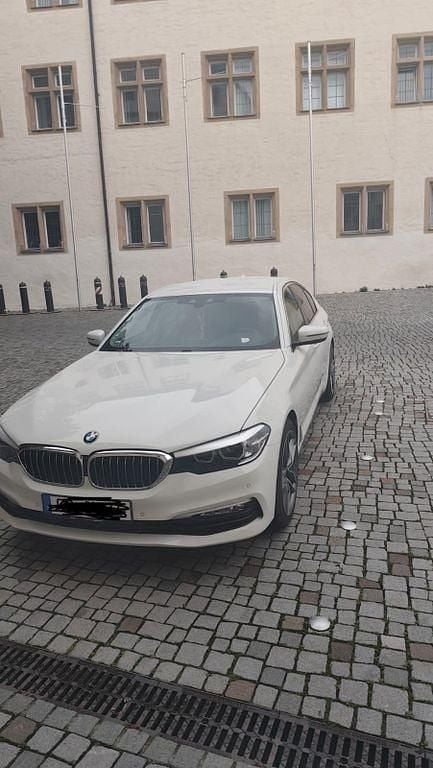 Weiß Gebraucht 2018 BMW 520 Limousine | 21.500 € (Superpreis) - Bild 1/4