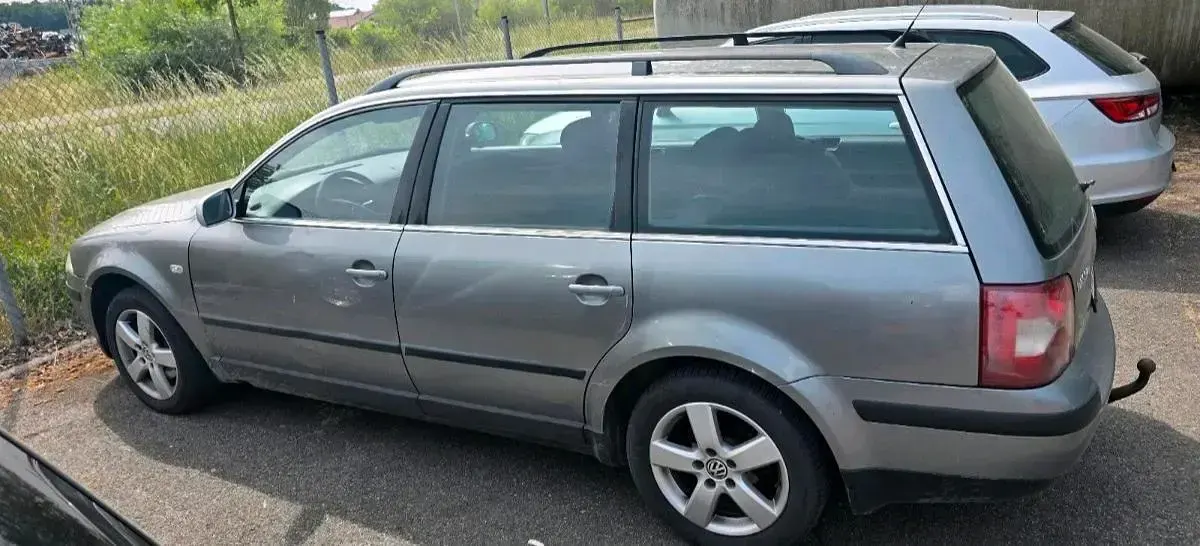 Gebraucht VW Passat 131 PS (96 kW) 2003 Grau Kombi