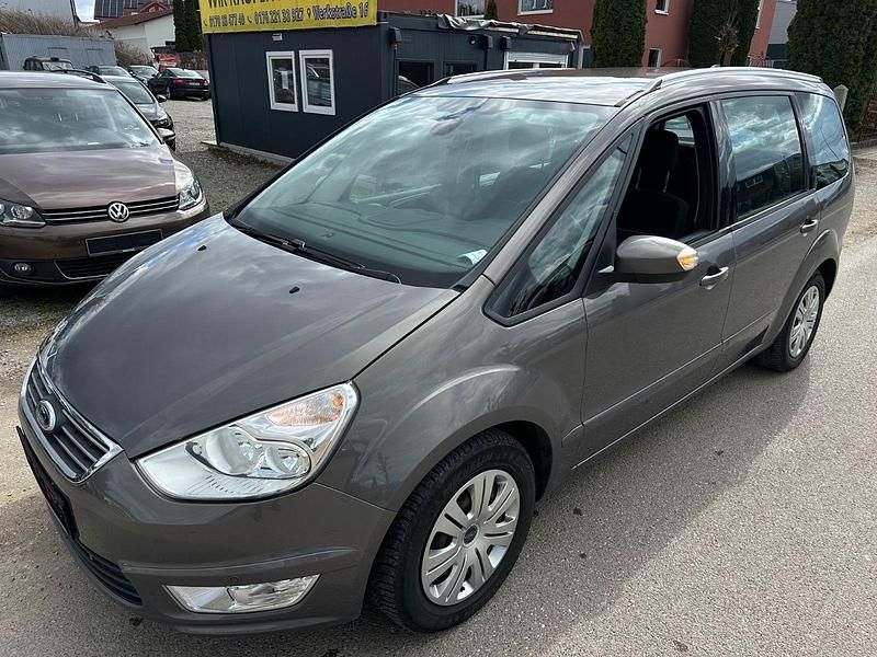 Gebraucht Ford S-MAX Business Edition 116 PS (85 kW) 2012 Braun Van / Kleinbus