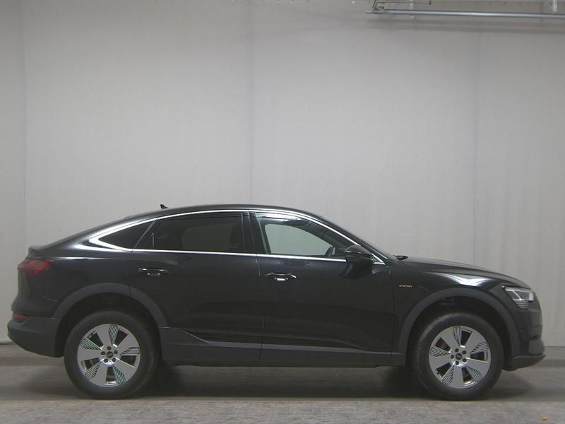 Schwarz Gebraucht 2021 Audi e-tron Sportback Basis SUV | 27.480 € (Fairer Preis) - Bild 1/4