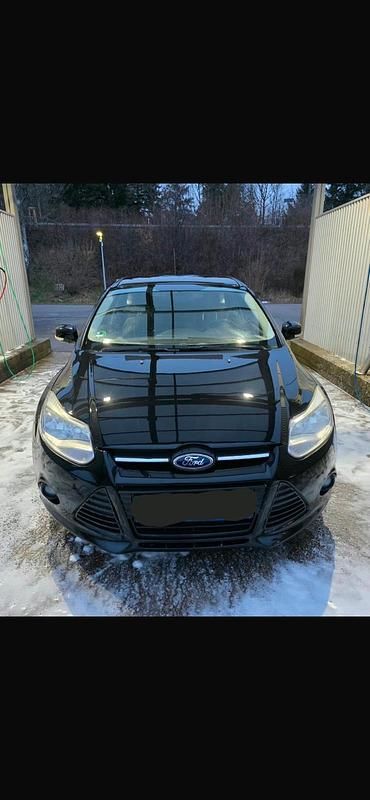 Gebraucht Ford Focus 100 PS (73 kW) 2014 Limousine