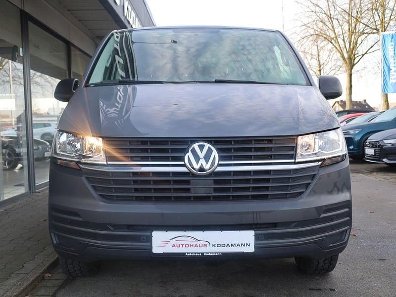 Gebraucht VW Transporter 110 PS (80 kW) 2021 Pure grey Van