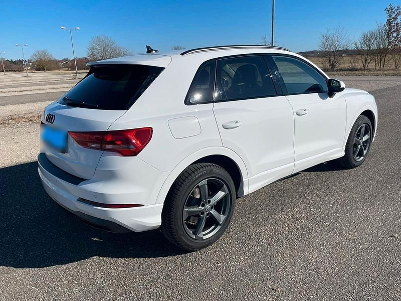 Gebraucht Audi Q3 Sport 150 PS (110 kW) 2024 Weiß SUV