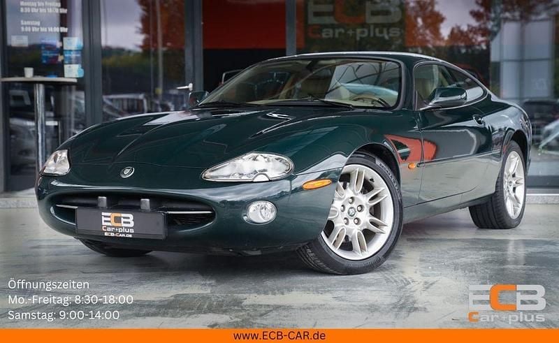 Grün Gebraucht 2001 Jaguar XK8 Coupé | 9.950 € - Bild 1/4