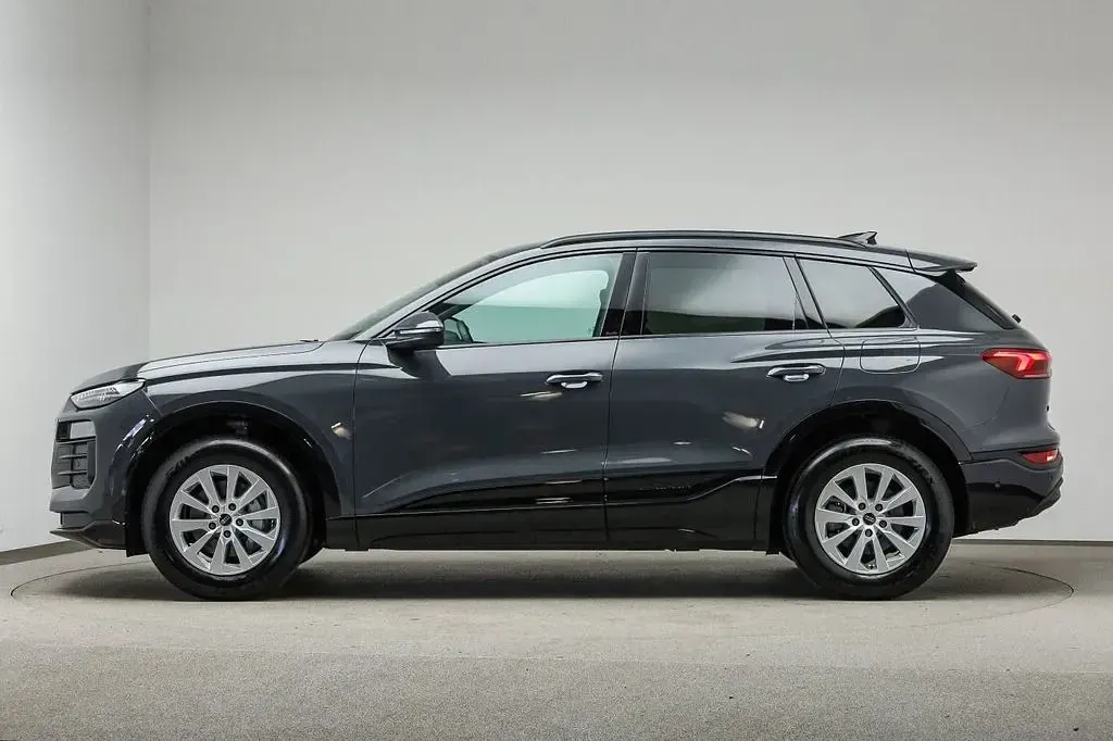 Gebraucht Audi Q6 e-tron Advanced 185 kW (252 PS) 2025 Magnetgrau SUV