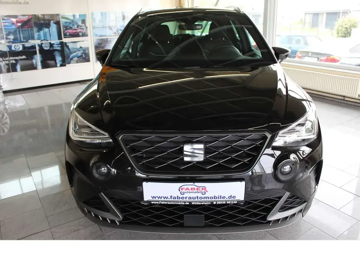 Gebraucht Seat Arona Sport 95 PS (69 kW) 2025 Midnight schwarz metallic SUV