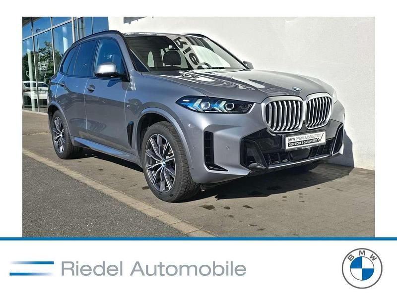 Gebraucht BMW X5 M Sport 352 PS (258 kW) 2024 Skyscraper grau metallic SUV