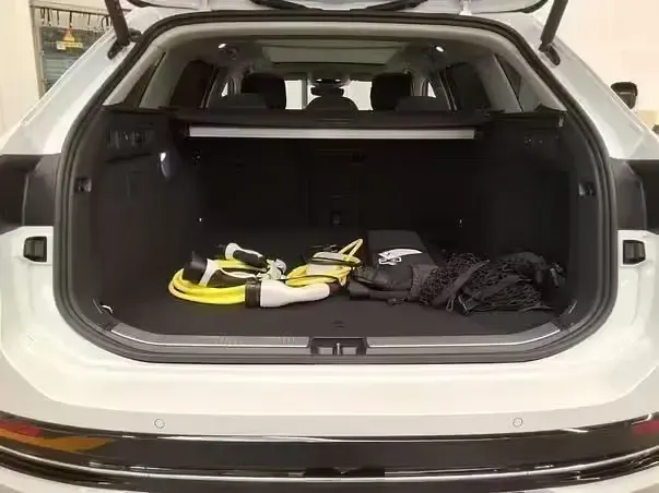 Gebraucht VW Passat Elegance 204 PS (150 kW) 2025 Weiß Kombi