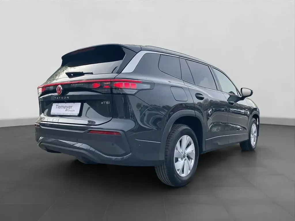 Neu VW Tayron Life 150 PS (110 kW) 2026 Grau SUV