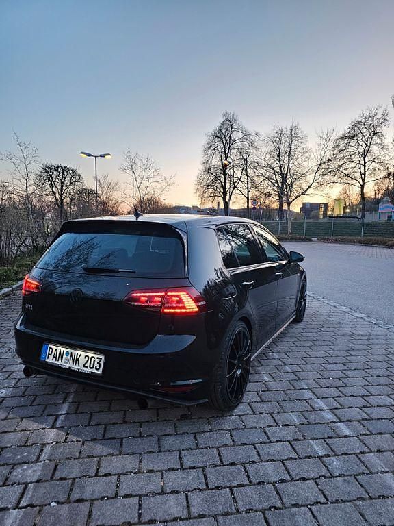 Gebraucht VW Golf VII GTI 230 PS (169 kW) 2013 Schwarz Limousine