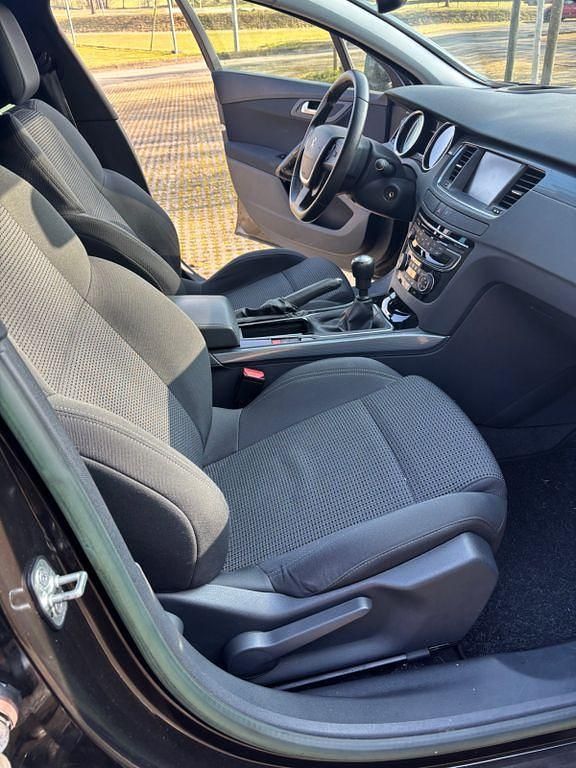 Gebraucht Peugeot 508 Active 150 PS (110 kW) 2015 Braun Kombi