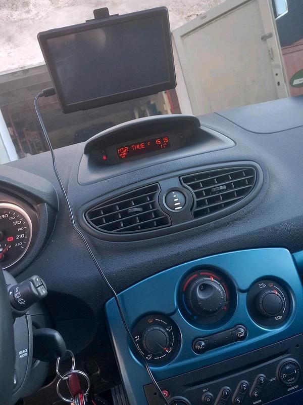 Gebraucht Renault Clio II 75 PS (55 kW) 2008 Grau Kleinwagen