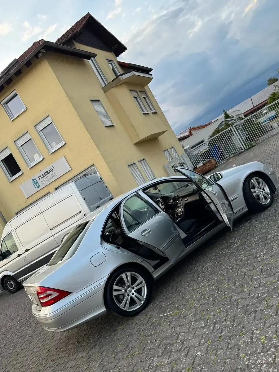 Gebraucht Mercedes C320 224 PS (164 kW) 2005 Silber Limousine