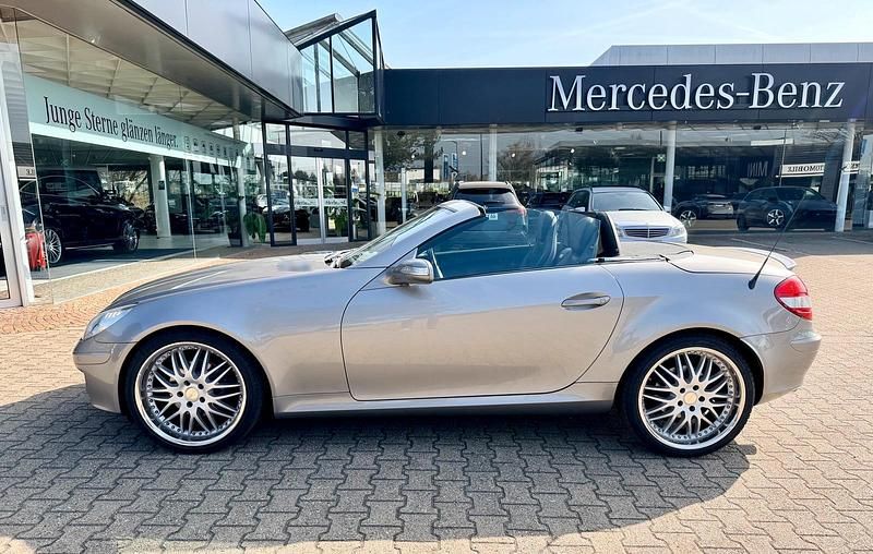 Second-hand Mercedes SLK200 164 CP (120 kW) 2004 Cabrio