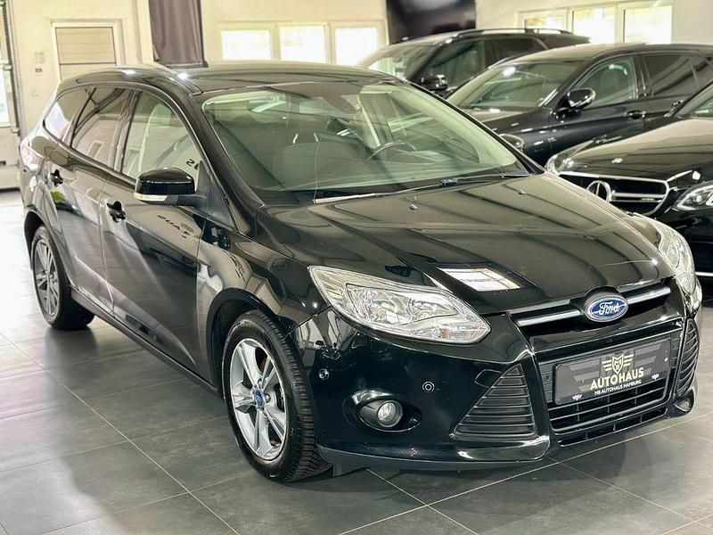 Gebraucht Ford Focus 116 PS (85 kW) 2013 Schwarz Limousine