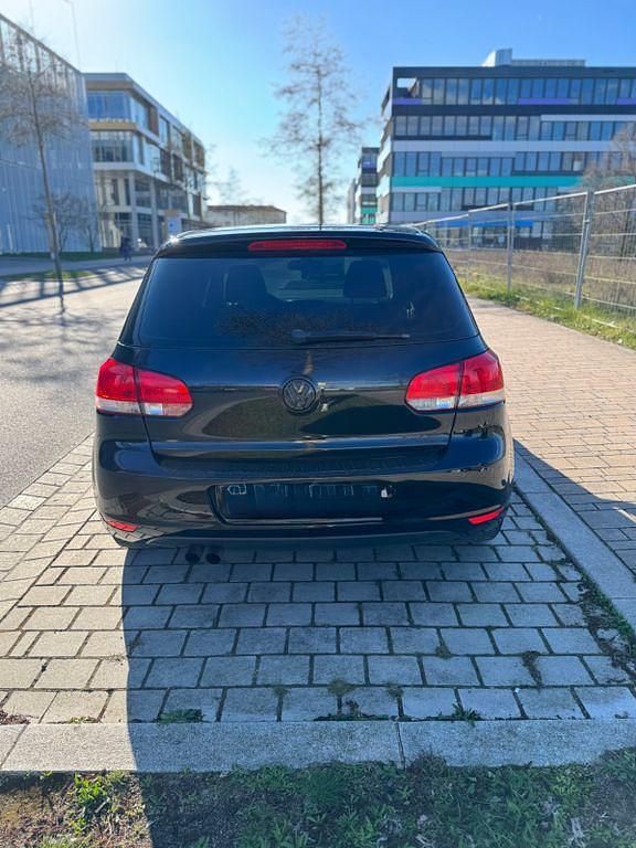 Gebraucht VW Golf VI Style 122 PS (89 kW) 2011 Schwarz Kleinwagen