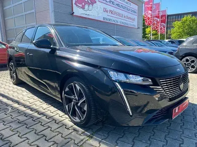 Gebraucht Peugeot 308 SW Allure 131 PS (96 kW) 2025 Schwarz Kombi