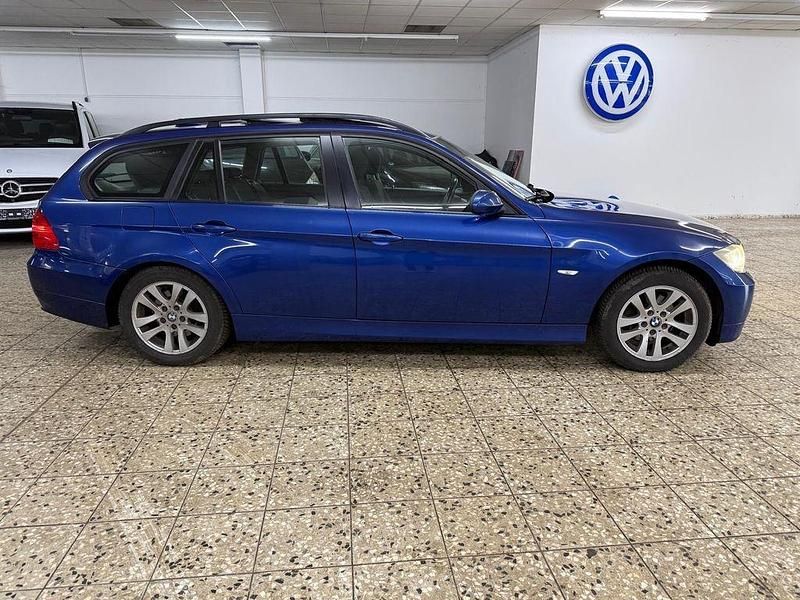 Gebraucht BMW 320 Advantage 163 PS (119 kW) 2007 Blau Kombi