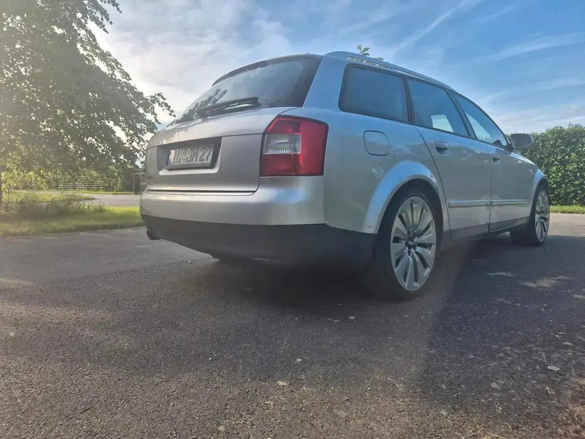 Gebraucht Audi A4 102 PS (75 kW) 2002 Silber Kombi
