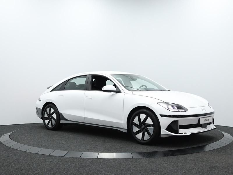 Neu Hyundai Ioniq 6 169 kW (230 PS) 2026 Serenity white pearl Limousine