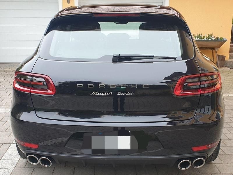 Gebraucht Porsche Macan Turbo Performance Package 441 PS (324 kW) 2017 Schwarz SUV
