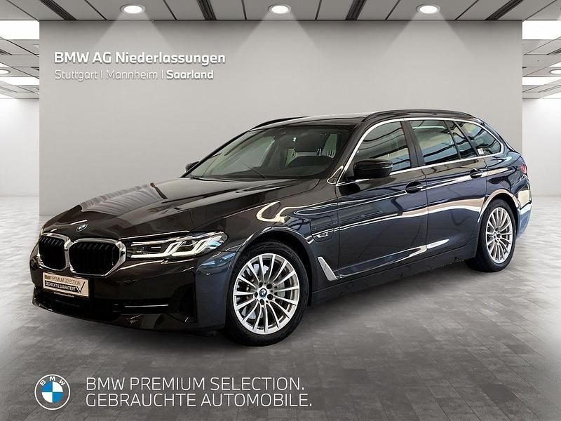 Grau Gebraucht 2022 BMW 530e Kombi | 38.980 € (Etwas zu teuer) - Bild 1/4