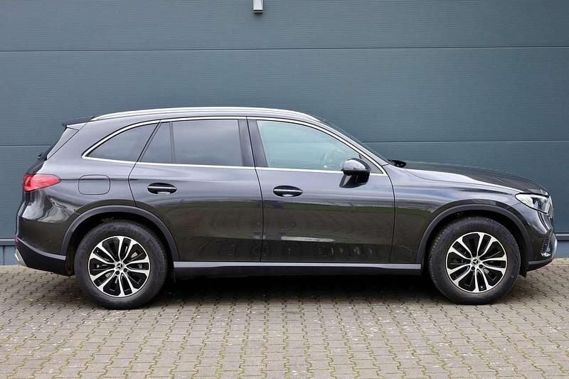 Gebraucht Mercedes GLC220 Advanced Plus 197 PS (144 kW) 2024 Grafitgrau  metalliclack SUV
