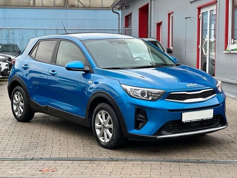 Blau Gebraucht 2022 Kia Stonic SUV | 14.995 € (Superpreis) - Bild 1/4