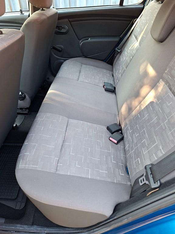 Gebraucht Dacia Sandero 75 PS (55 kW) 2009 Blau Limousine