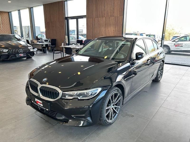 Gebraucht BMW 318 Advantage 150 PS (110 kW) 2021 Schwarz Limousine
