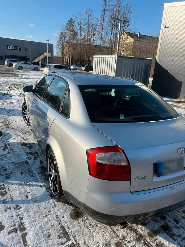 Gebraucht Audi A4 135 PS (99 kW) 2001 Limousine