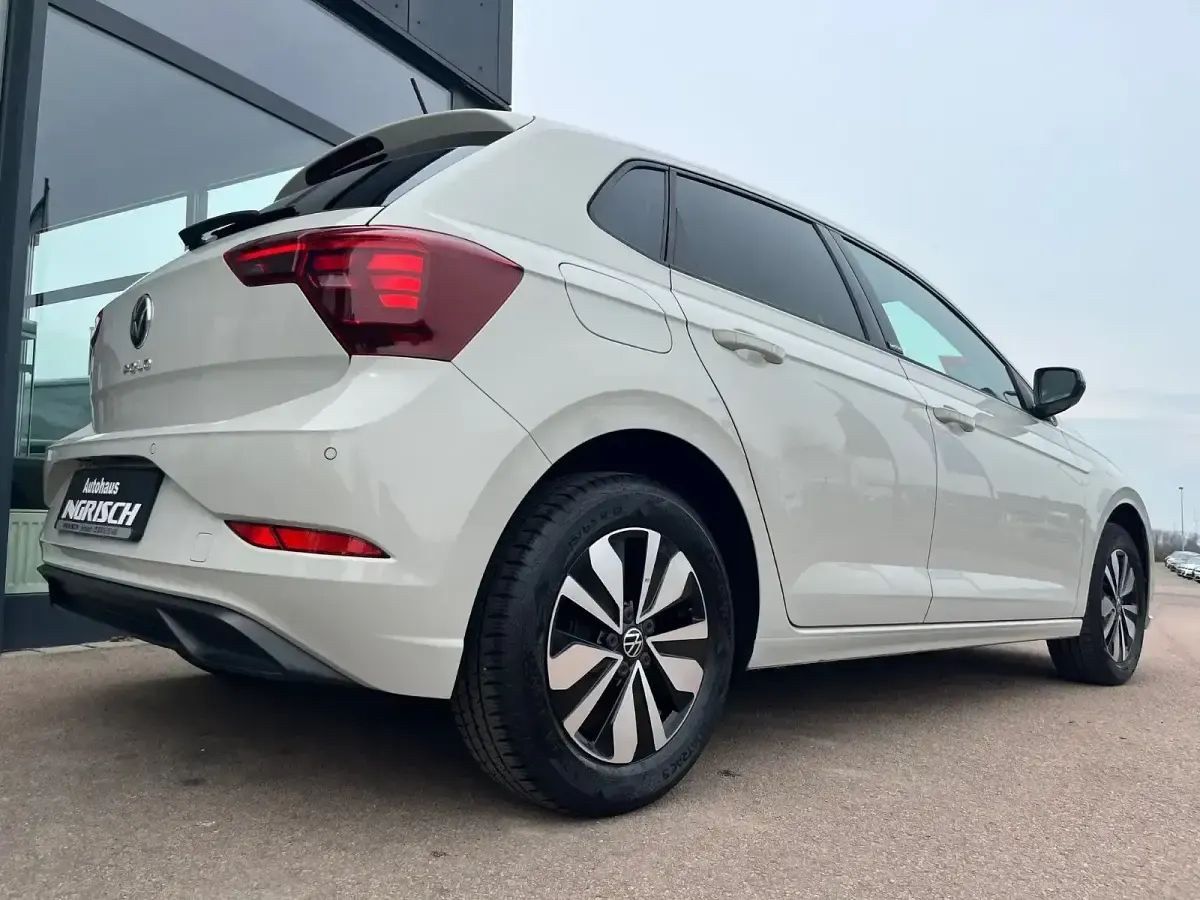 Gebraucht VW Polo Move 80 PS (58 kW) 2024 Grau Kleinwagen