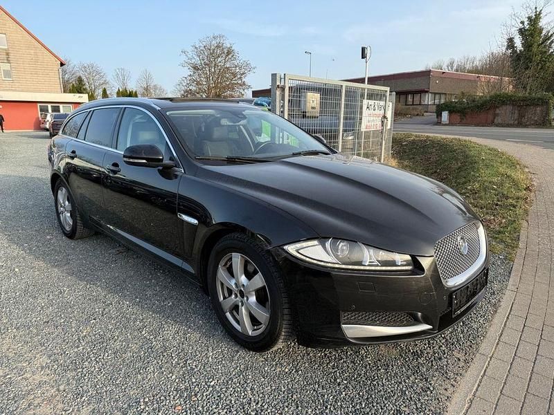 Gebraucht Jaguar XF Sportbrake 200 PS (147 kW) 2013 Santorini/ultimate black Kombi