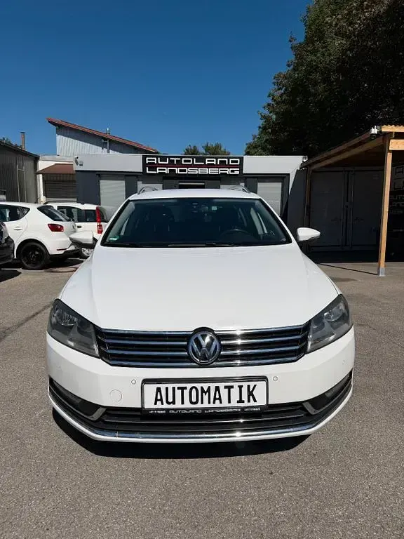 Gebraucht VW Passat Highline 140 PS (102 kW) 2011 Weiß Kombi
